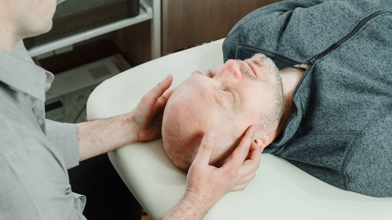 7 Recovery Tips from a Head Therapy Clinic in Langley You Can Use at Home
